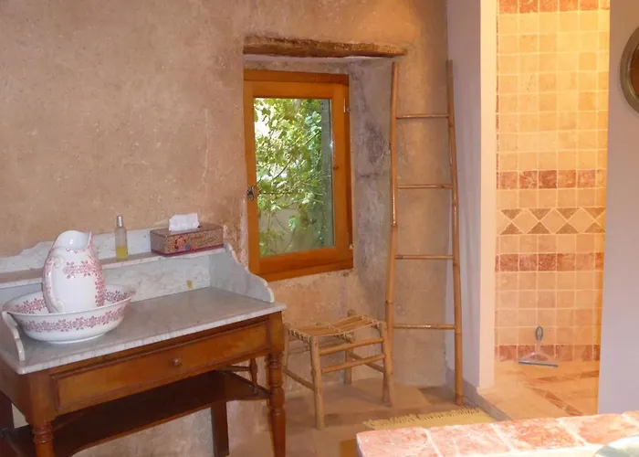 Bed & Breakfast La Colline Bleue Banne